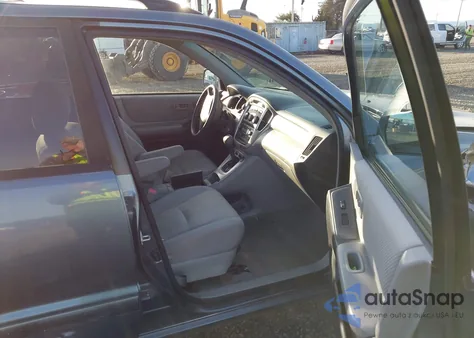 2005 Toyota Highlander V6 z USA, uszkodzony, nr VIN JTEDP21A550061007